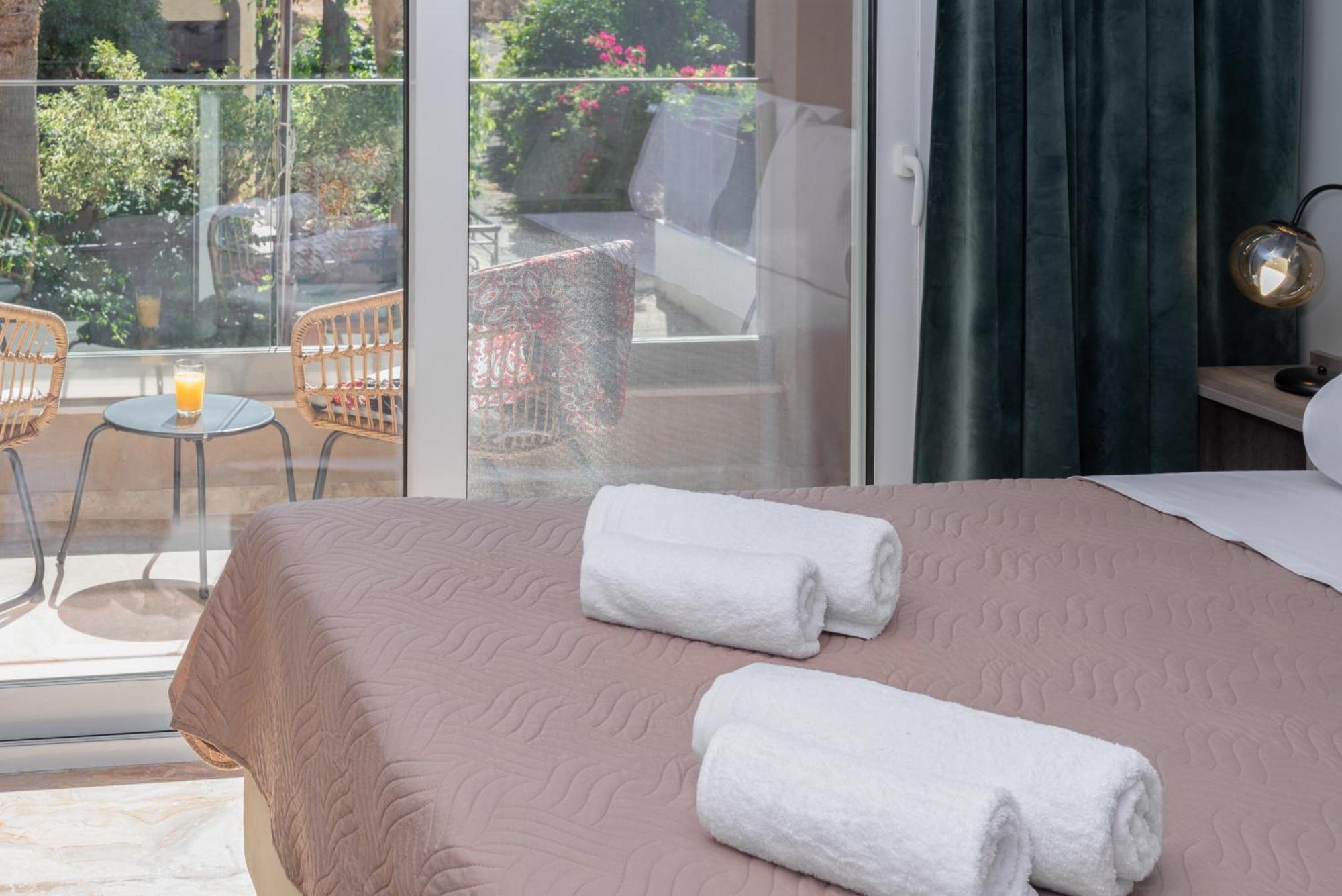 Mk Summer Breeze Luxury Apartments Agia Pelagia Eksteriør billede
